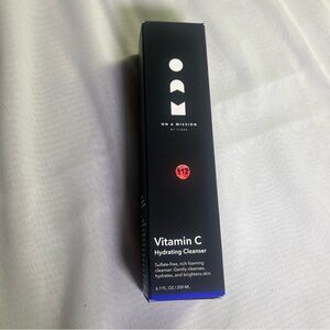 On A Mission by Ciara Vitamin C Hydrating Cleanser Brand New